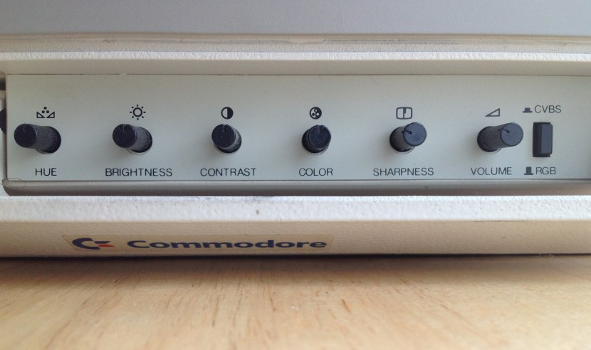 C1084_Front_Controls_Close