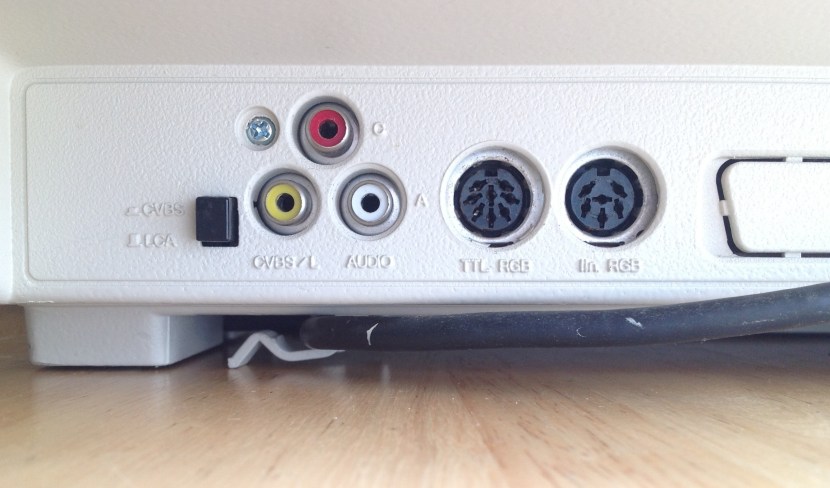 C1084_Rear_Connections_Close